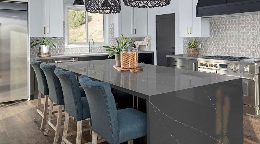 MSI-Soapstone-Metropolis-333
